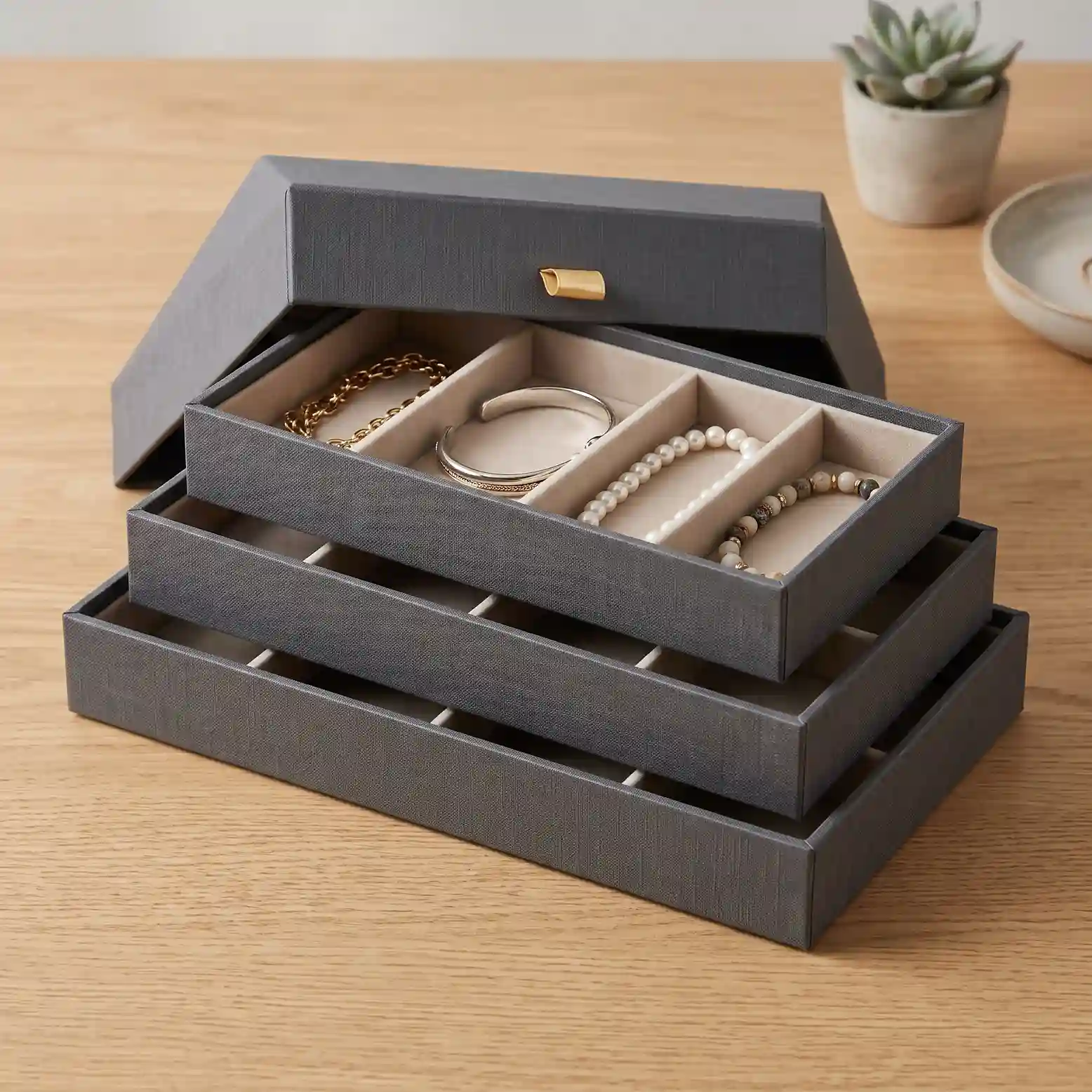Custom bracelet box from Horizons Packaging
